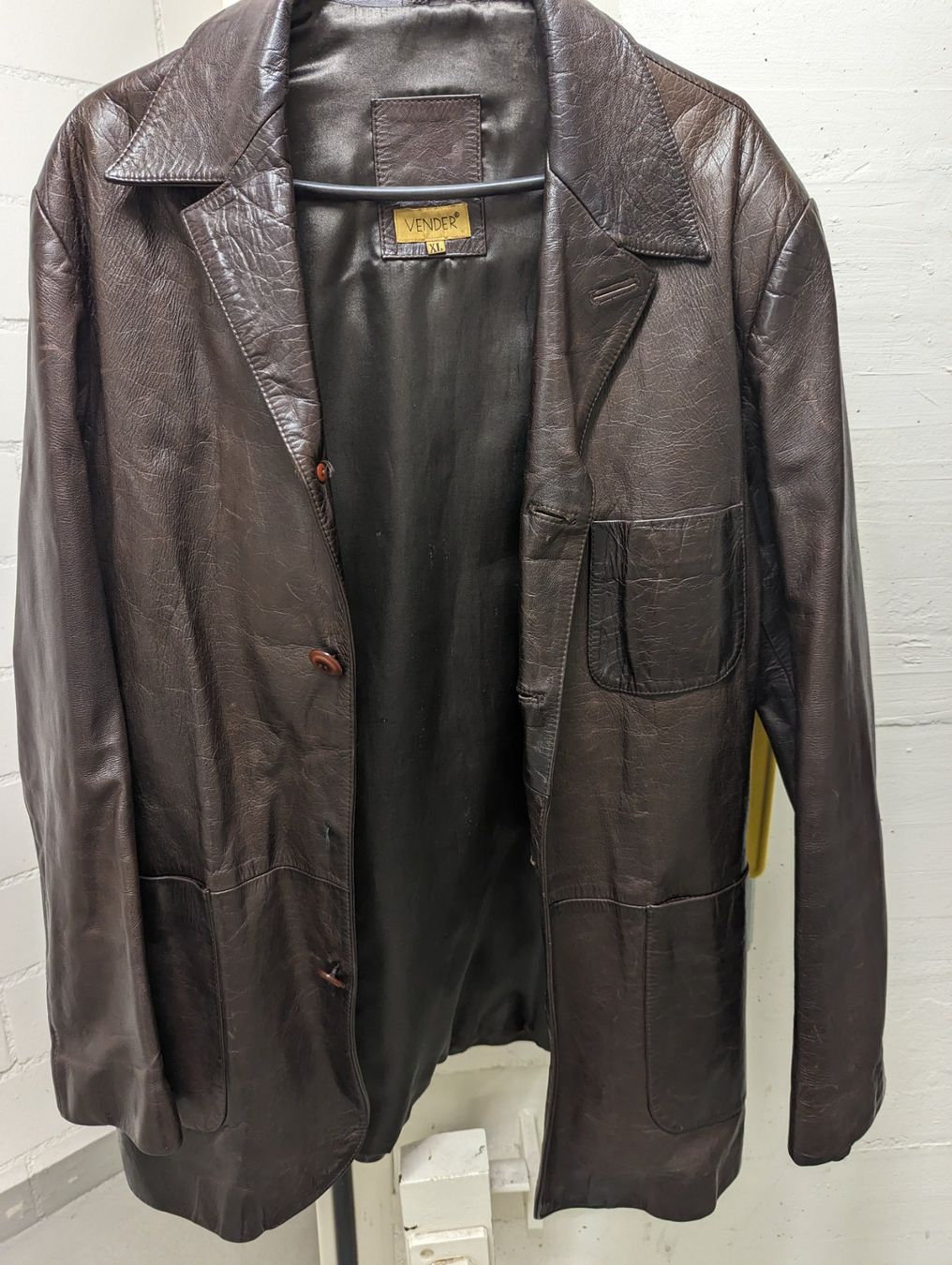 Giacche: Vintage Herren Lederjacke, Grösse XL – Usato da Zollikon venduto da Mikifare