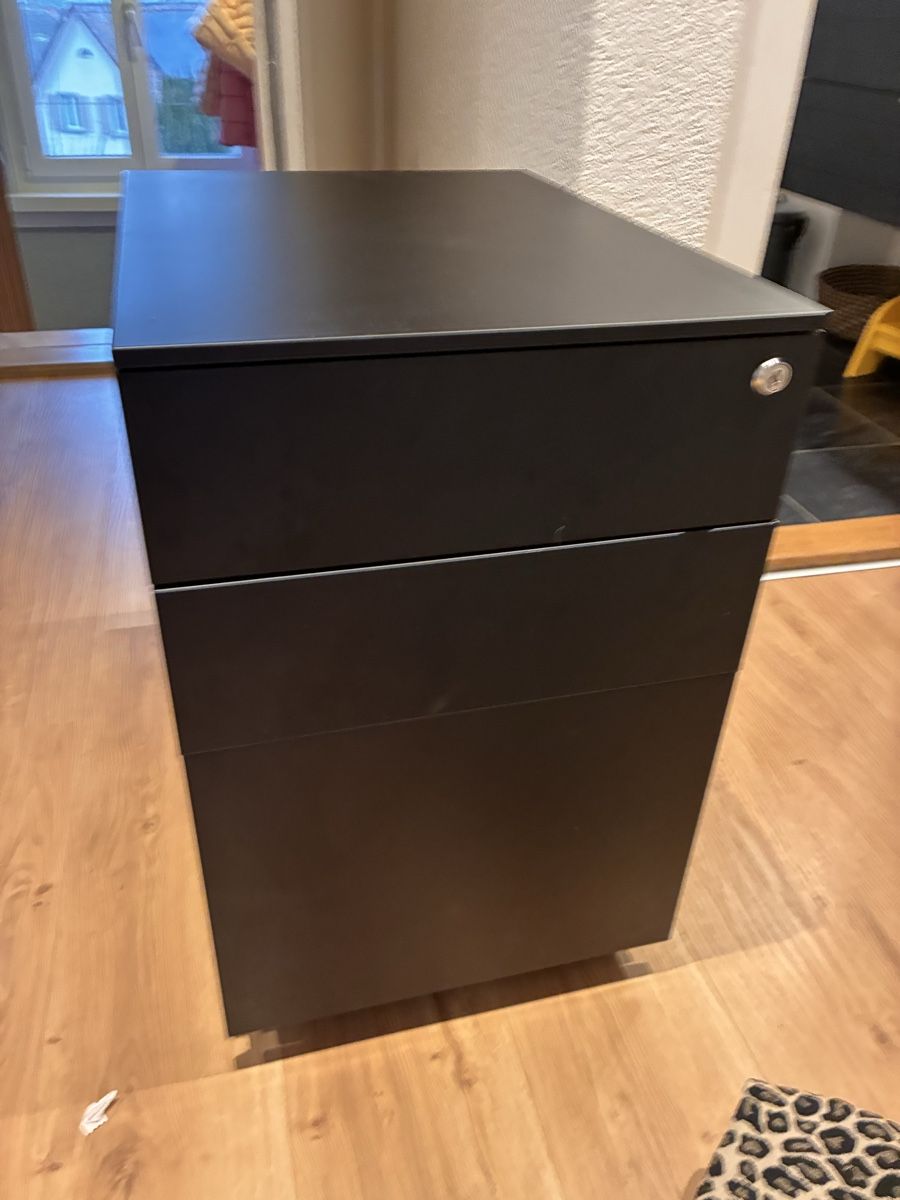 Banconi: Songmics Rollcontainer schwarz 3 Schubladen – Usato da Schaffhausen venduto da Sepelino
