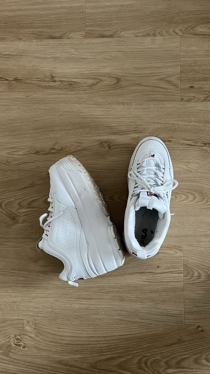 Fila Scarpe da uomo: FILA Plateau Sneakers weiss, Gr. 41 – Nuovo (secondo la descrizione) da Wettingen venduto da unerhoertlaut