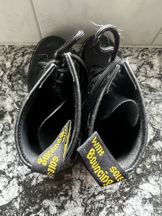 Dr martens outlet gr 39 schwarz