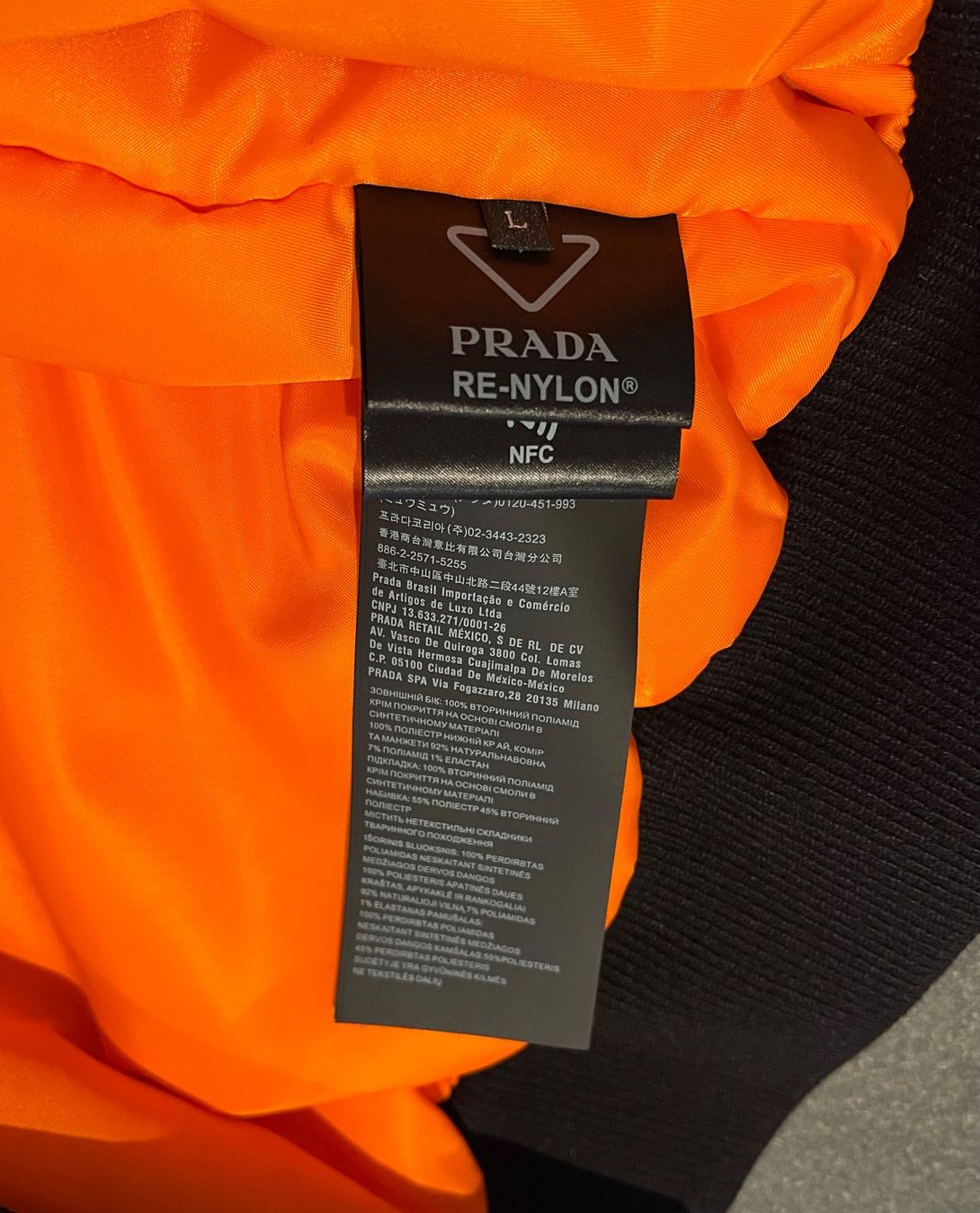 Prada Giacche: Prada Re-Nylon Bomber Jacket – Usato da Gelterkinden venduto da VALE_G 7