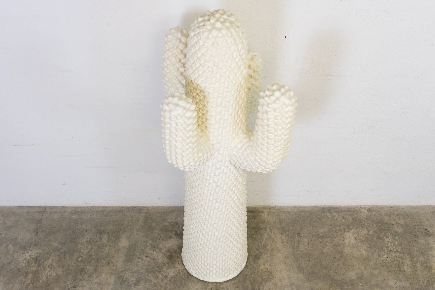 Gufram Cactus Bianco Nr. 45 / 250 - Lieferung mglich (Gebraucht) in  Schaffhausen fr CHF 6500  nur Abholung auf Ricardo kaufen