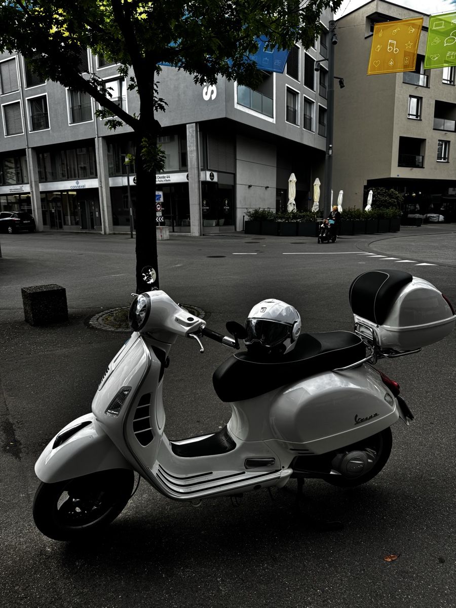 Piaggio Scooters: Vespa 125 GTS TOP!!!! – Gebraucht aus Kreuzlingen von eik_6cc8