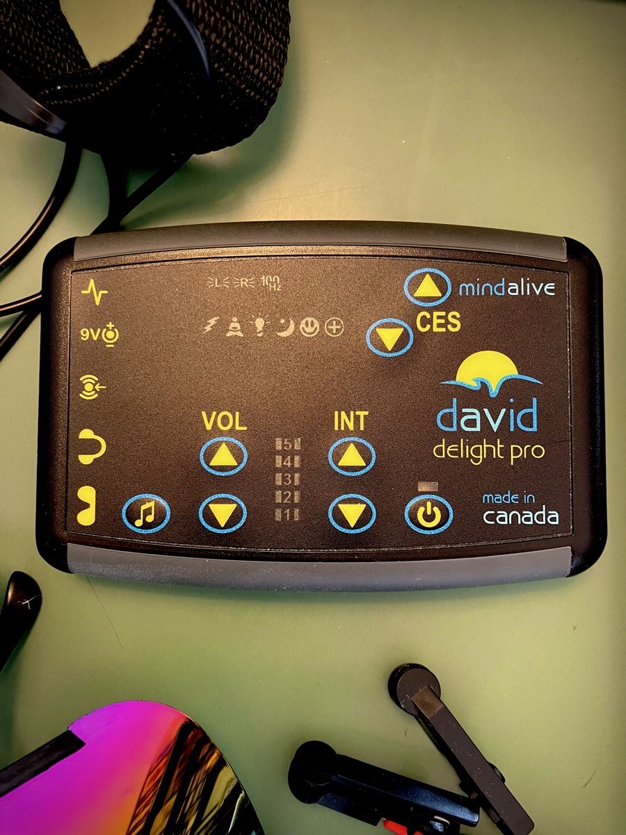 Attrezzature mediche: David Delight Pro Gamma Edition (Mindalive) Neurostimulation – Nuovo (secondo la descrizione) da Küsnacht ZH venduto da Aporetico 1