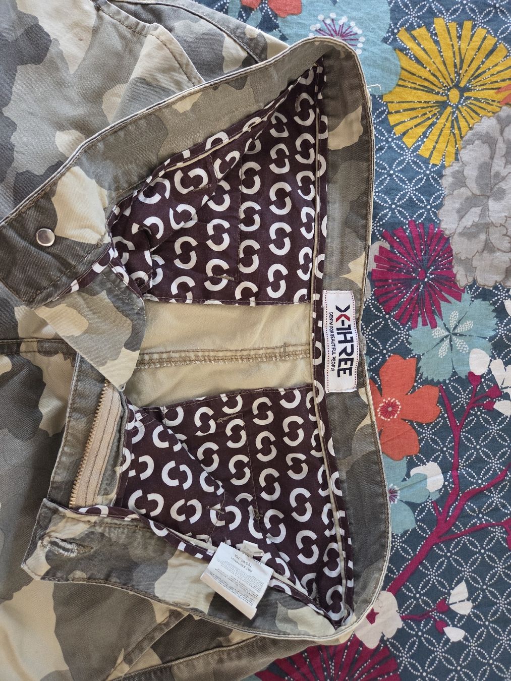 Pantaloni: X-THREE Cargoshorts Tarnung taglia 32 – Usato da ZERNEZ venduto da joaofonseca 3