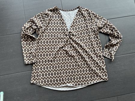 Damen Langarmshirt gemustert braun beige guter Zustand