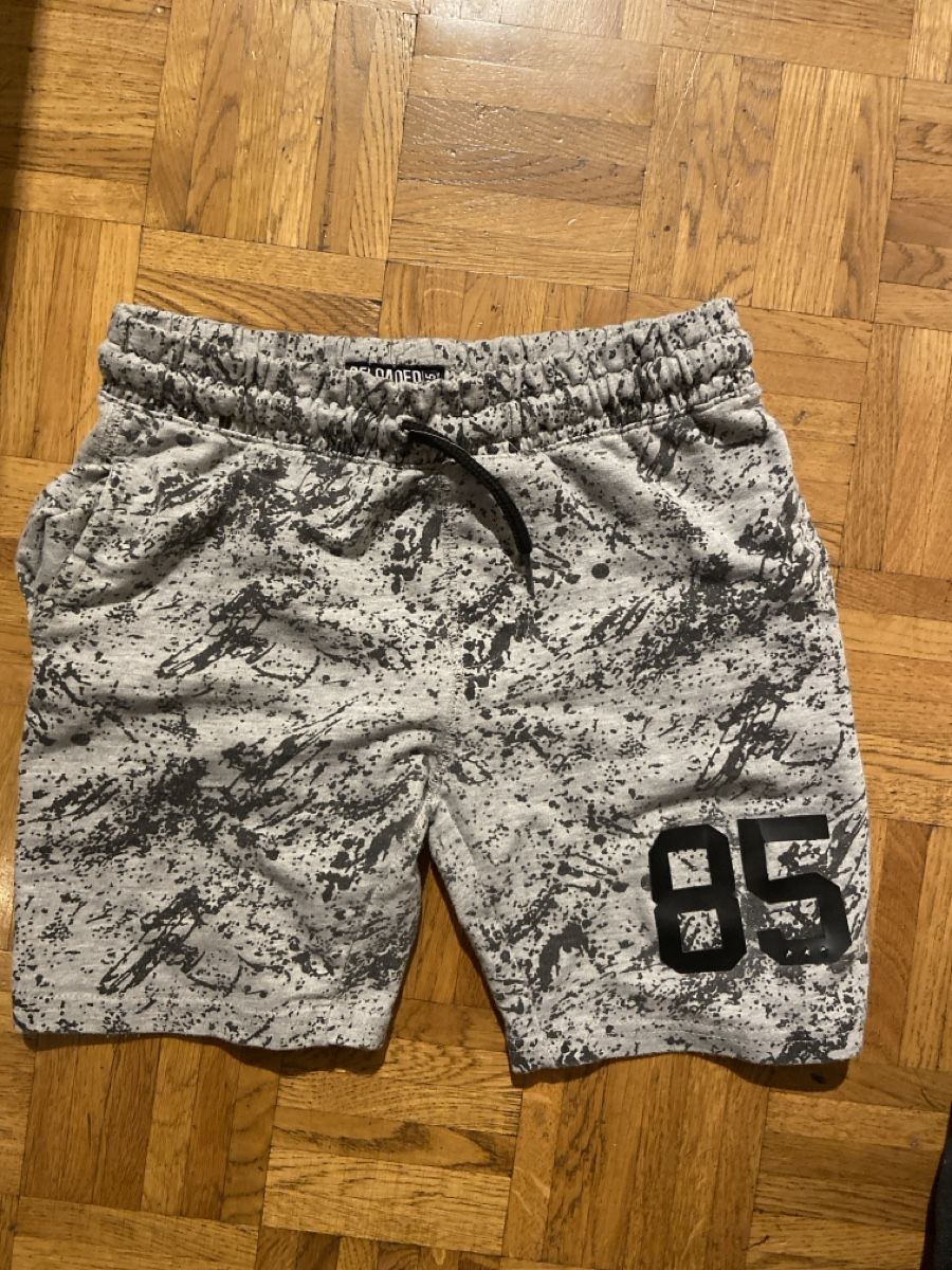 Hosen: Short Urban Classics gris/noir, taille 128 – Gebraucht aus Genève von captus