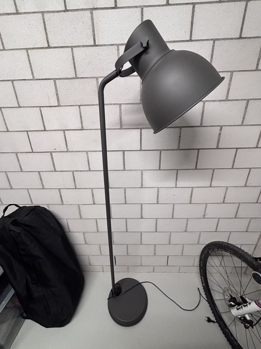 Ikea Lampade: Stehlampe anthrazit von IKEA – Usato da Homburg venduto da salmon136 2
