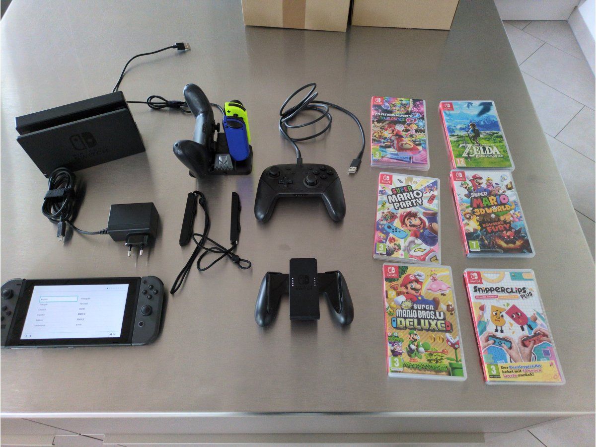 Nintendo Console: Nintendo Switch 1 mit viel Zubehör – Usato da Bremgarten AG venduto da Gagaf