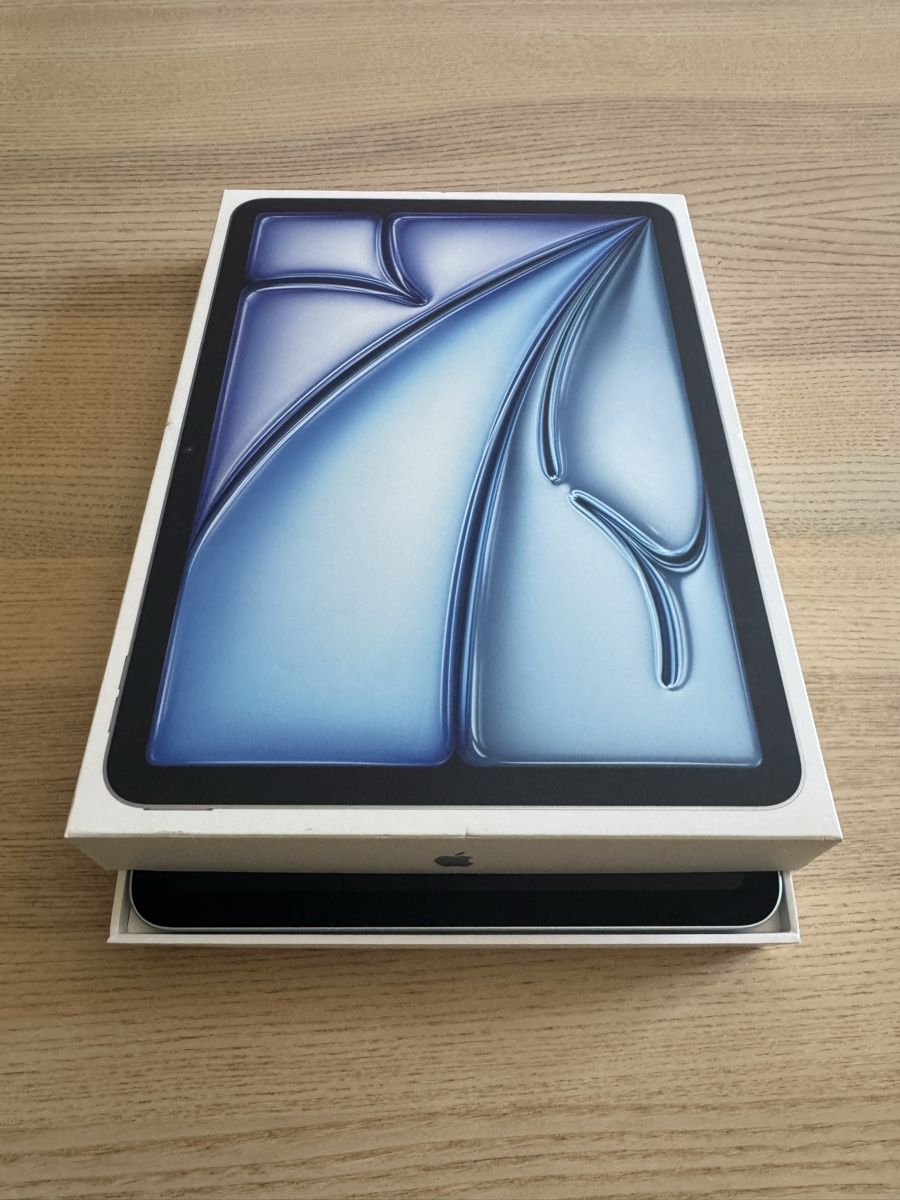 Apple Tablet PC: iPad 2025 11’ M3 Bleu – Gebraucht aus Les Reussilles von zha_8z2d