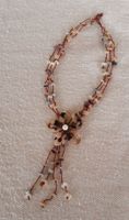Jolie collier en nacre, pendentif fleur