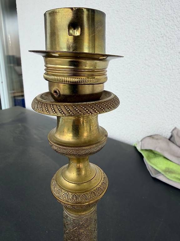 Lampes: Pied de lampe en bronze ciselé est doré  – D'occasion à Preverenges par mih_vqg5 1
