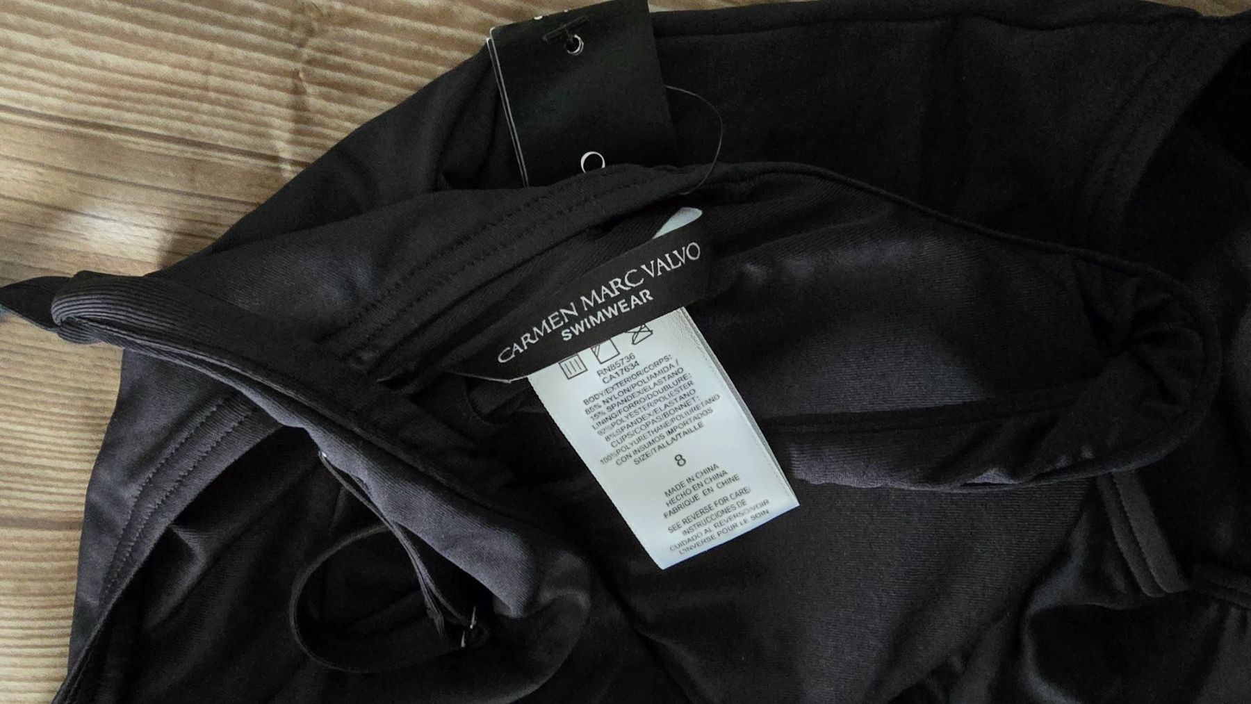 Badekleider & Bikinis: 🏷️ Carmen Marc Valvo Badeanzug - M - schwarz – Neu und originalverpackt aus Thalwil von VitaMini 2