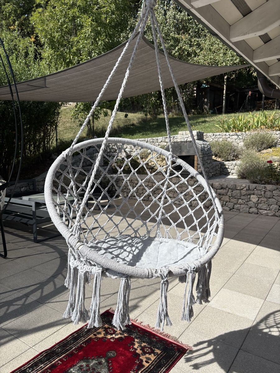 Poltrone pensili da giardino: Fauteuil suspendu gris  – Usato da Avry-devant-Pont venduto da Odilee