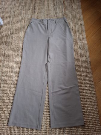 Pantalon beige Stradivarius T40
