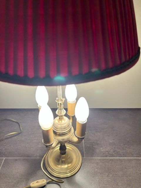 Lampade: Antike Tischlampe mit verstellbarem Lampenschirm – Usato da Hagendorn venduto da Teora66 6