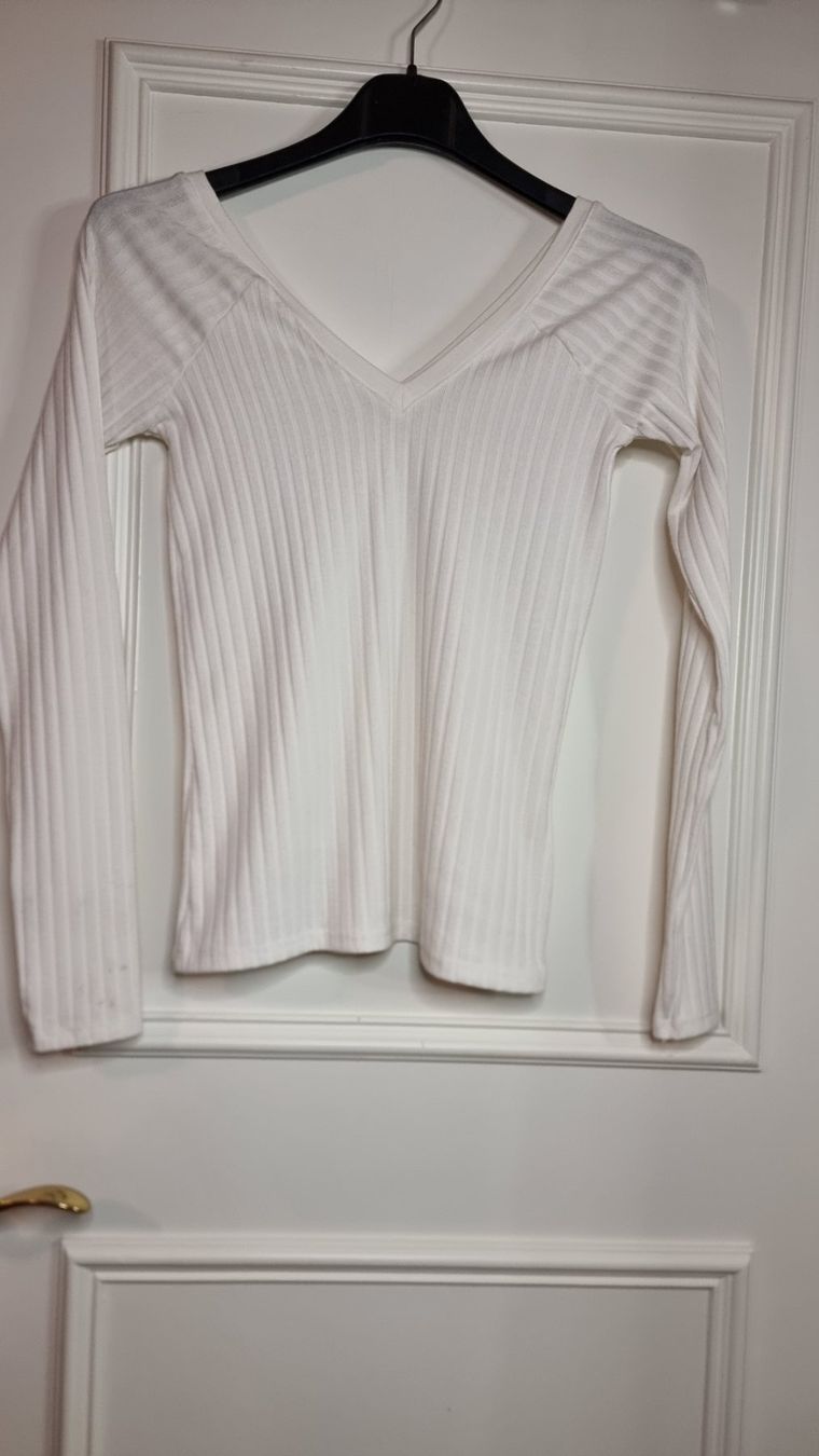 Maglioni & Felpe: Weisses Ripp-Shirt, Langarm, Grösse 36/38 – Usato da Wald ZH venduto da CapLux