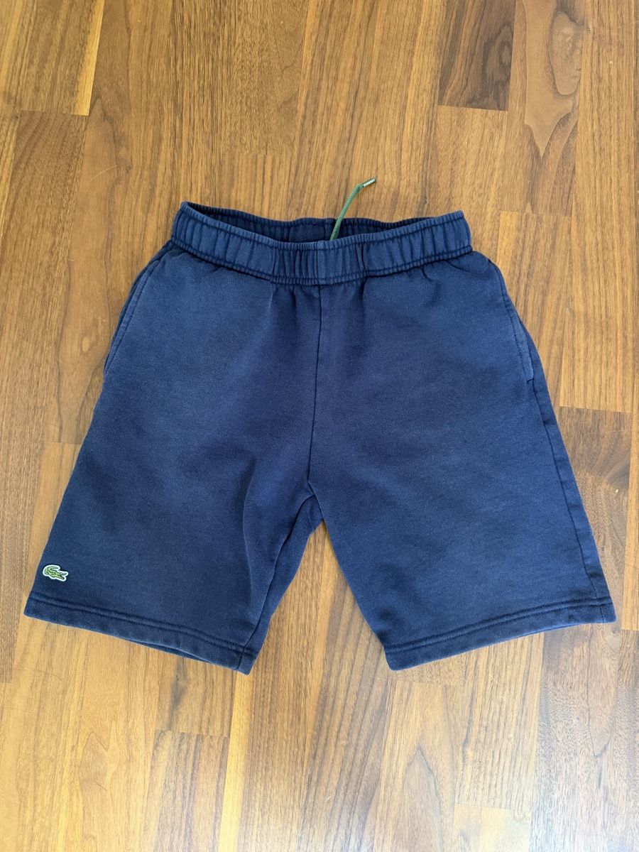 Lacoste Pantalons: Lacoste Shorts Gr. 152 – D'occasion à Thalwil par Nbquincy72