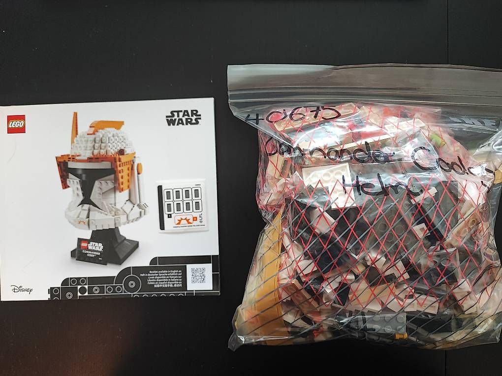 Lego Kit di costruzioni: Lego 75350 Commander Cody Helm – Usato da Ebikon venduto da sarinalang 1