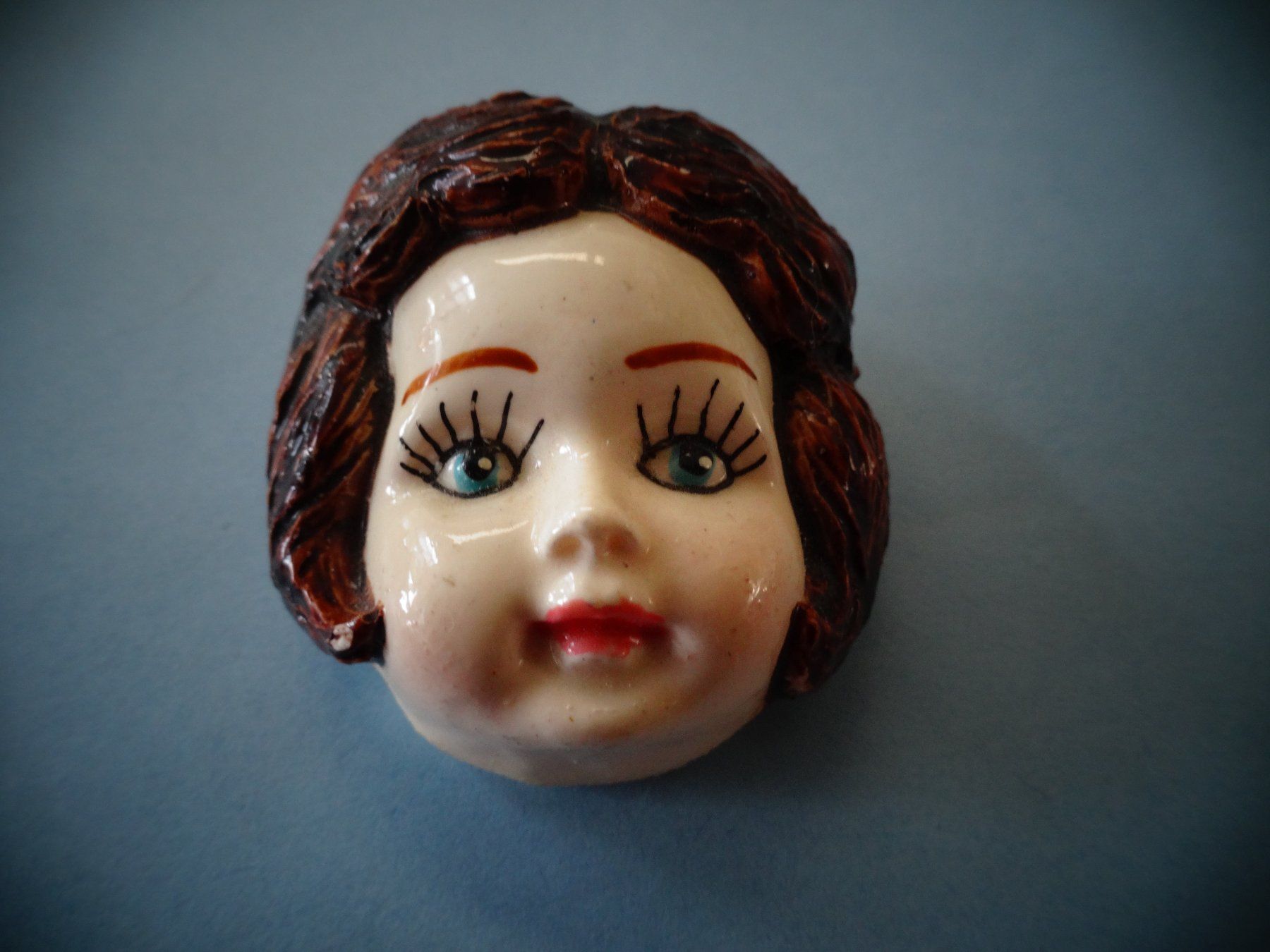 Broches & Aiguilles: Alter Anstecker Frauenkopf – D'occasion à Neerach par jenny062 3