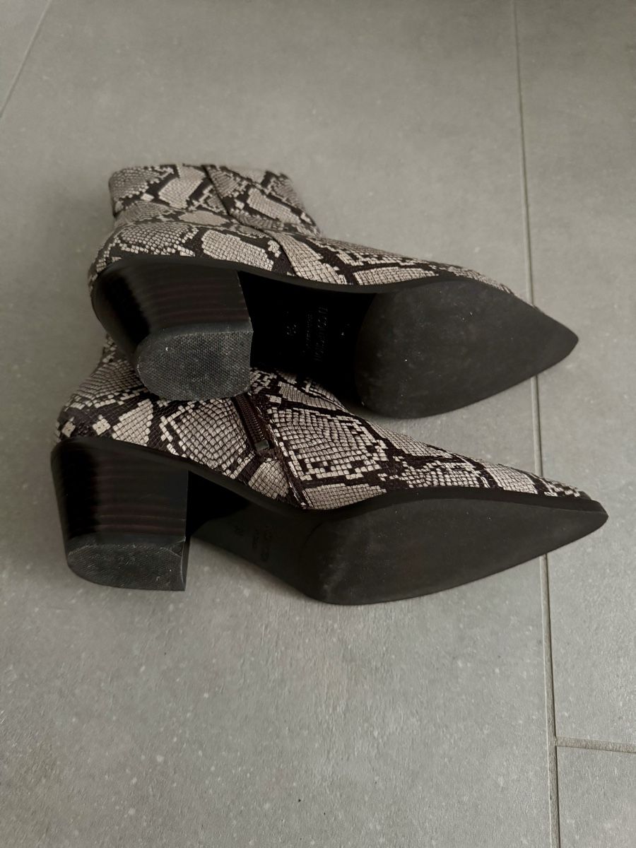 Scarpe da donna: Stiefeletten Leder Schlangenmuster, Gr. 39 – Usato da Zürich venduto da _luise_ 5