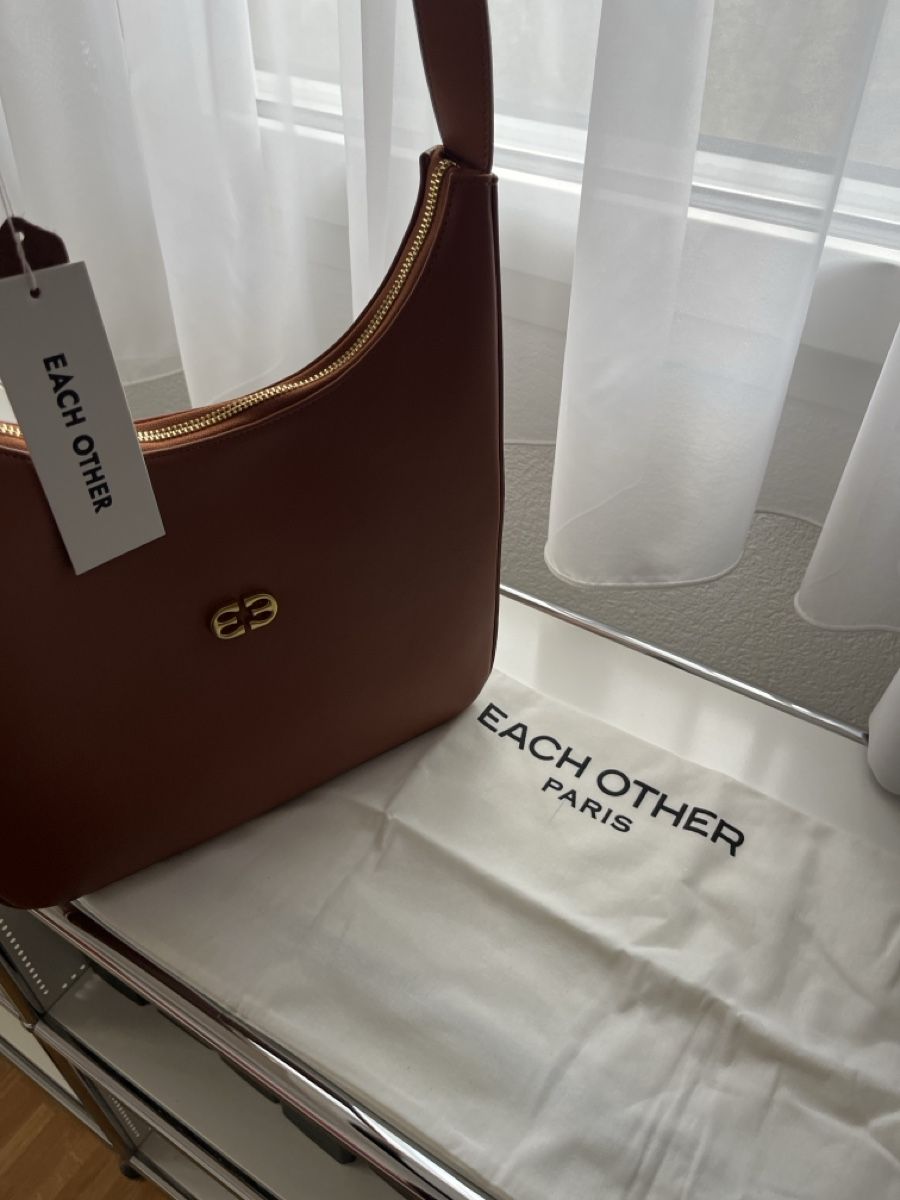 Sacs femmes: Each Other Paris Leder  Handtasche, neu – Neuf avec emballage d'origine à Bätterkinden par spital144 3