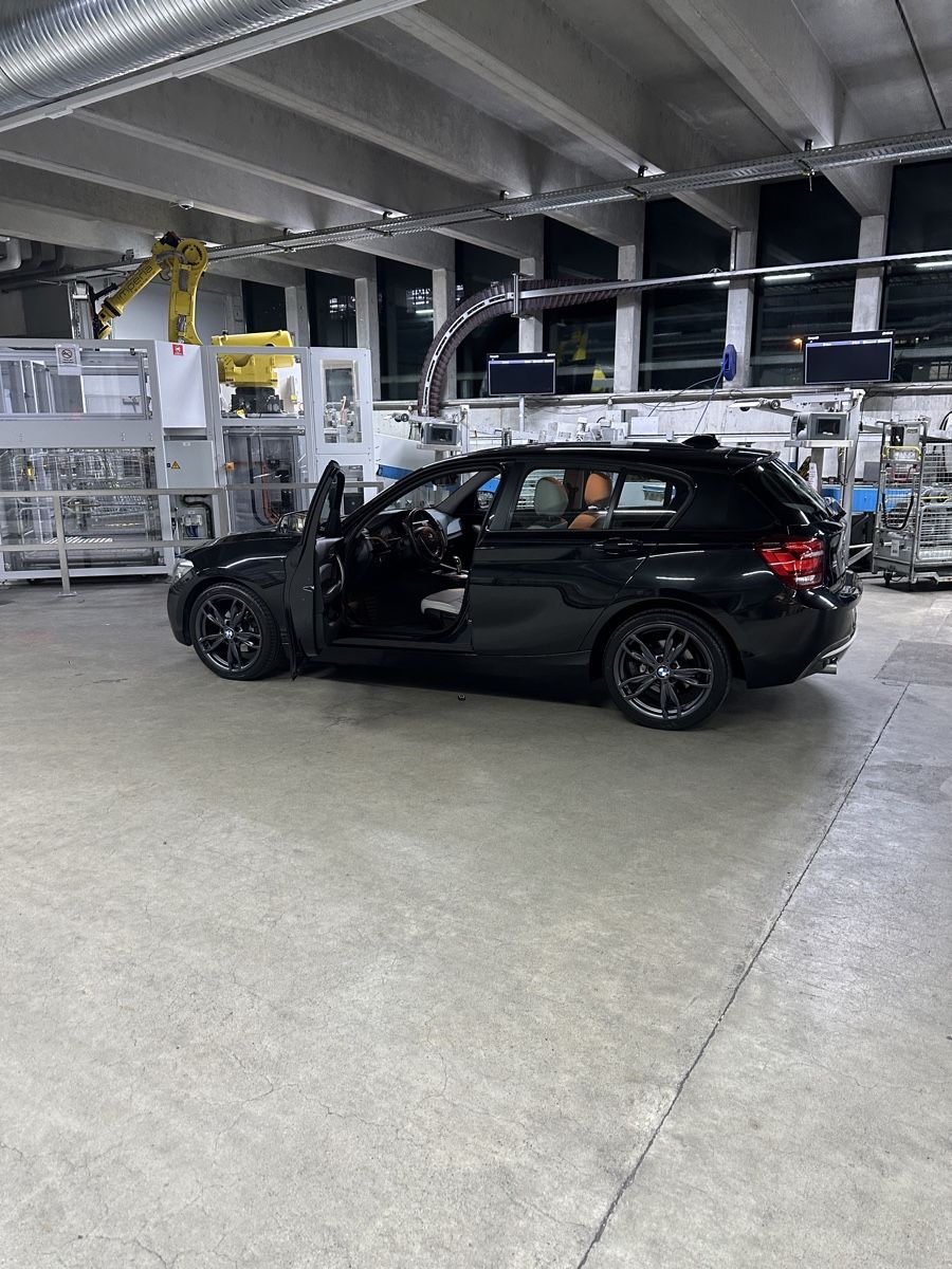BMW Automobili: Top gepflegter BMW 116d  schwarz – Usato da Aarau venduto da Nardo123 4