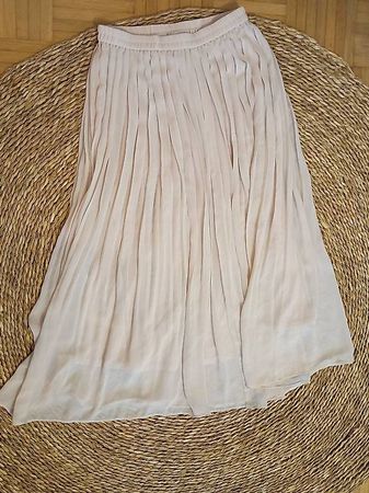Eleganter plissierter Rock von Uniqlo