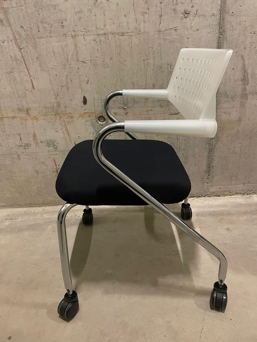 Vitra Sedie: Vier Vitra Visaroll Stühle - Fast neu – Nuovo (secondo la descrizione) da Zürich venduto da per_wv2b 4