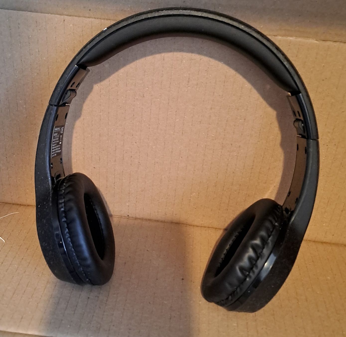 Cuffie: Casque BLUETOOTH noir pliable PEARL – Usato da Châtelaine venduto da plume019