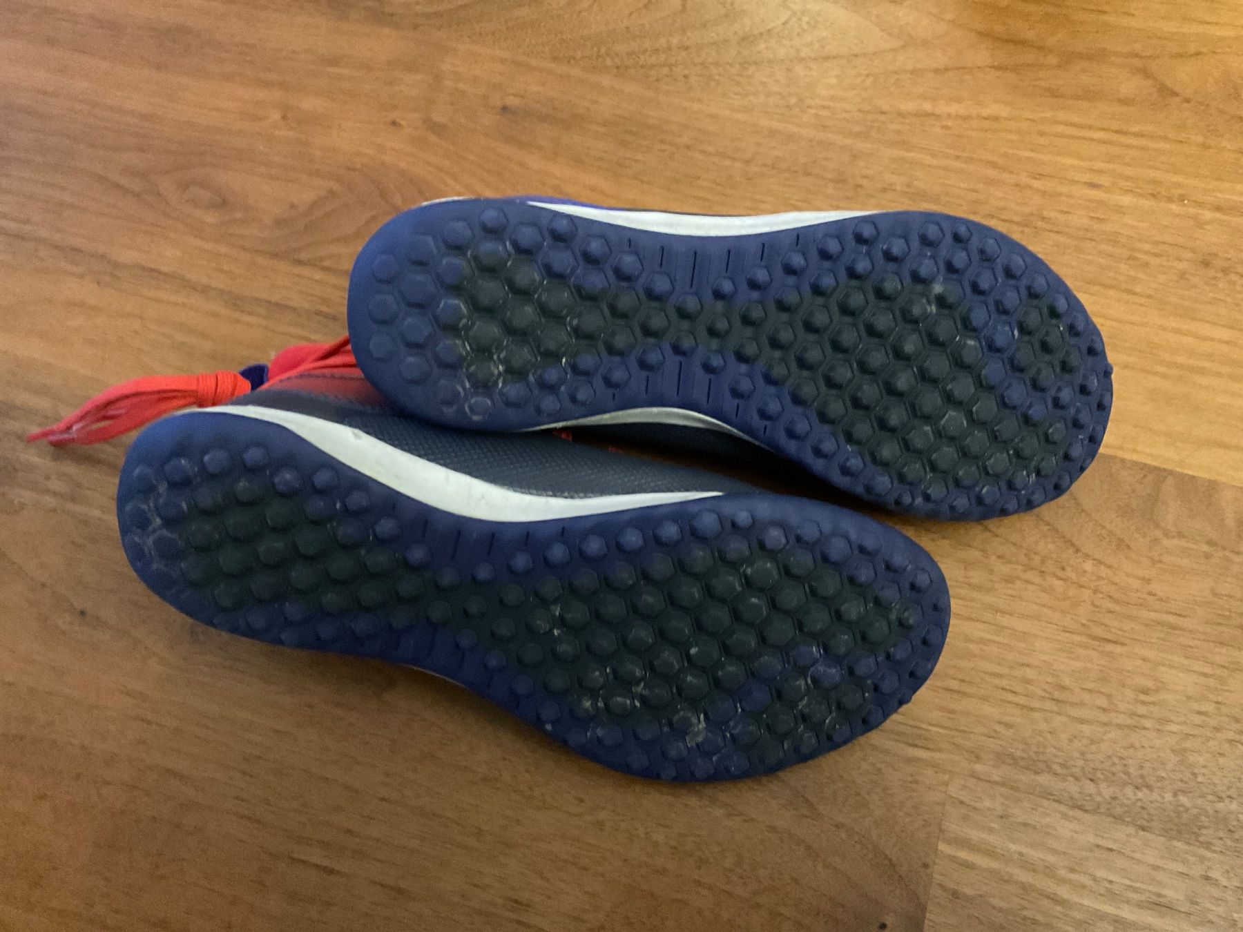 Decathlon Scarpe per ragazzi: Kipsta Fussball Schuhe – Usato da Oberägeri venduto da Loup18 2