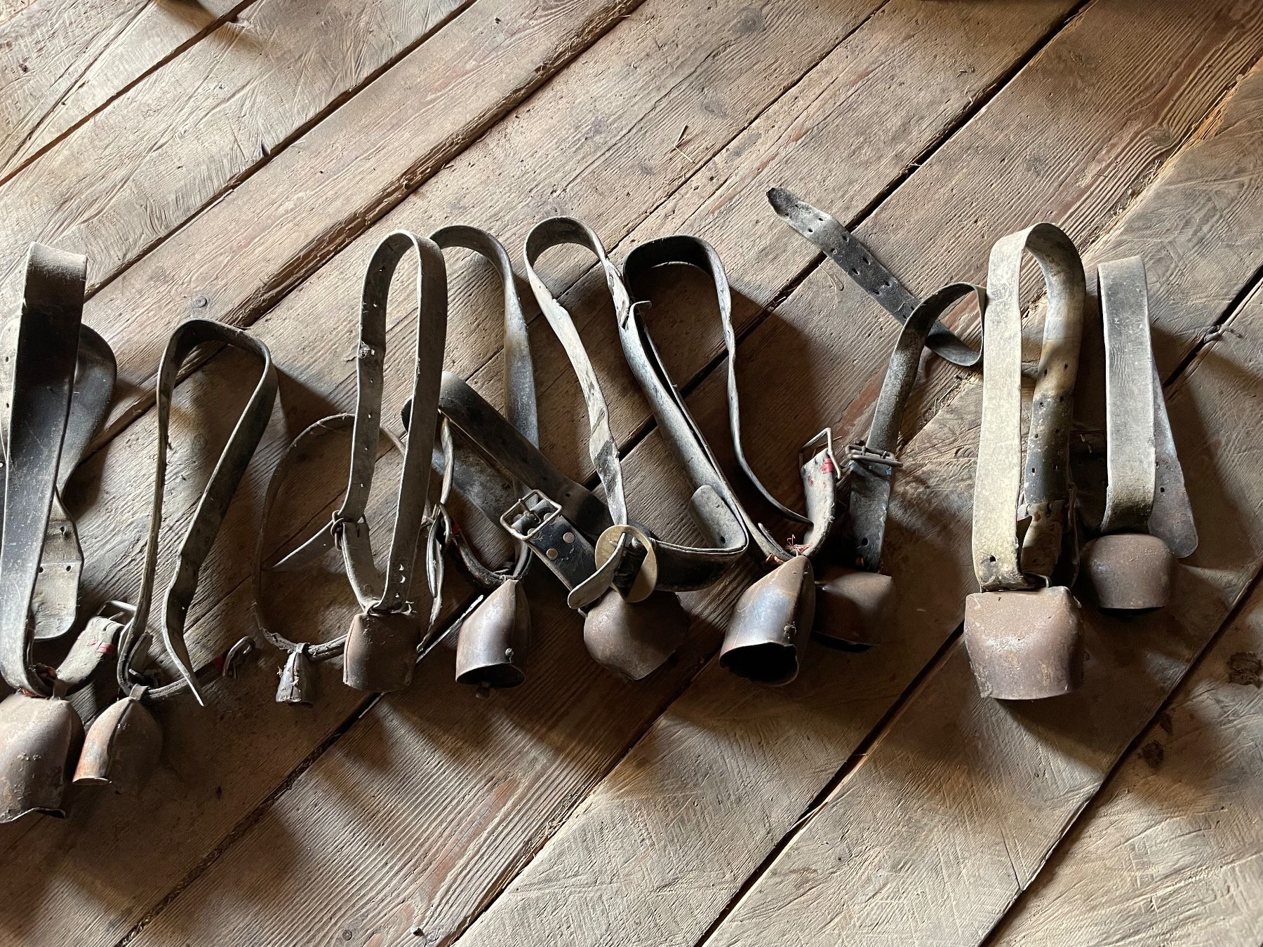 Cloches & sonnailles: Glocken Schellen grosser Posten! – D'occasion à Burgistein par hac_72zv 2