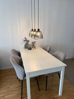 Ausziehbarer Esstisch & 4 Esszimmerstühle zu verkaufen