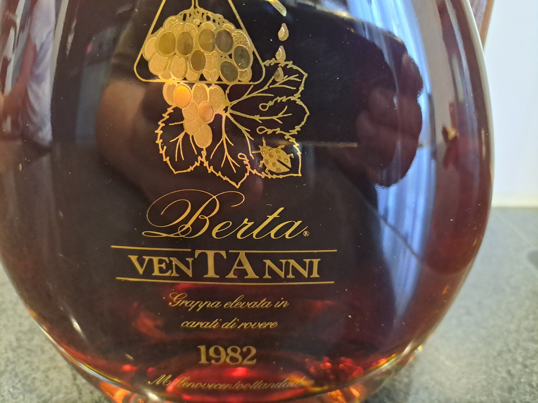 Berta Bevande alcoliche: Berta Grappa VENTANNI 1982 mit OHK  41 Jährigen Berta Grappa – Nuovo e nell'imballaggio originale da Elsau venduto da Kellerraeumung 4