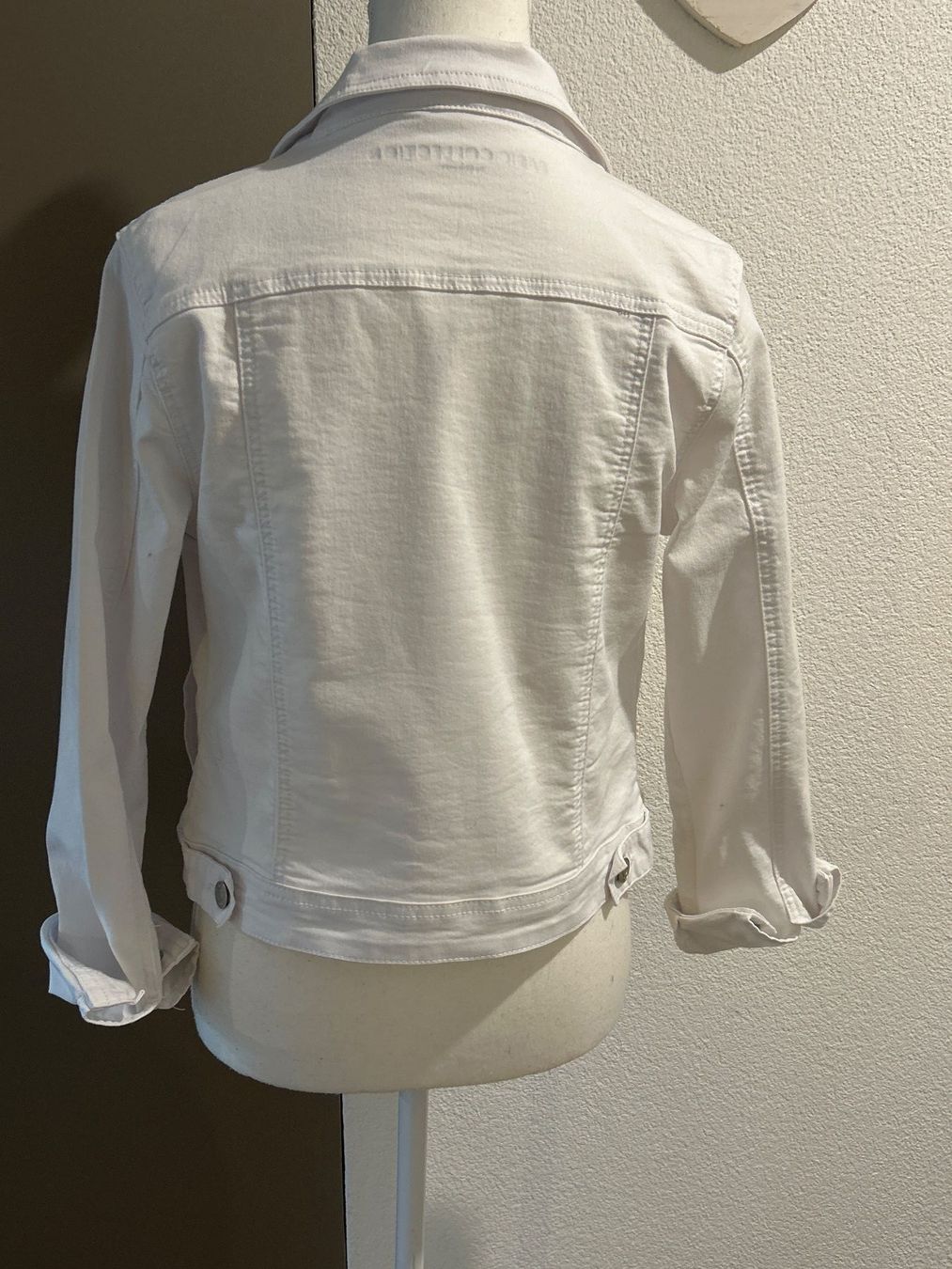Vestes: Damen Jeans Jacke weiss – Neuf (Voir description) à Brunnen par Nala2929 5