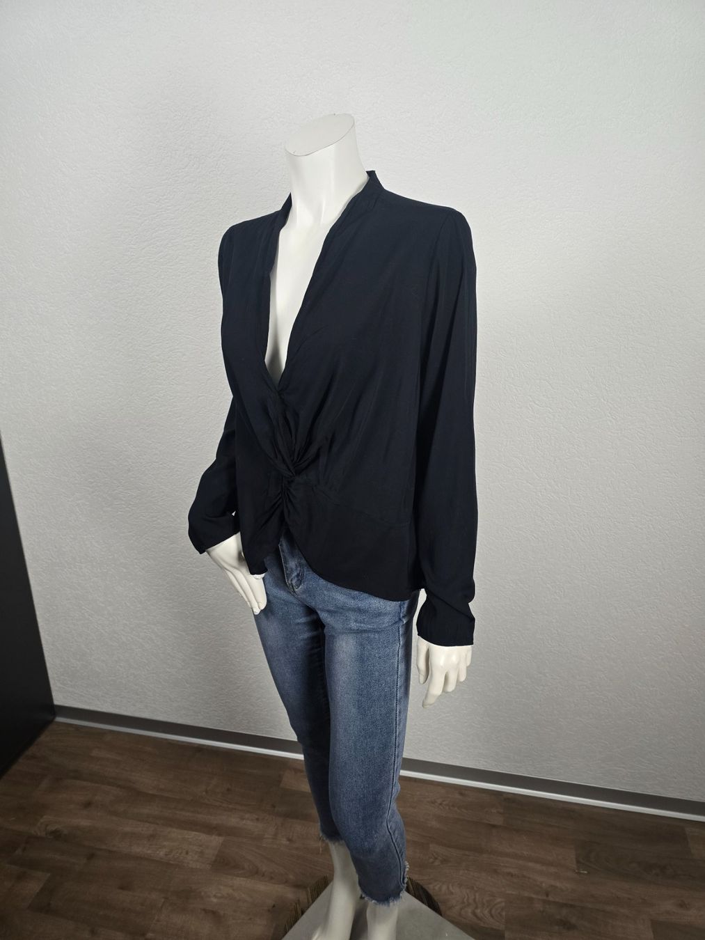 Mango Chemisiers: MANGO Blouse fluide T38 – D'occasion à Les Verrières par kitel79 4