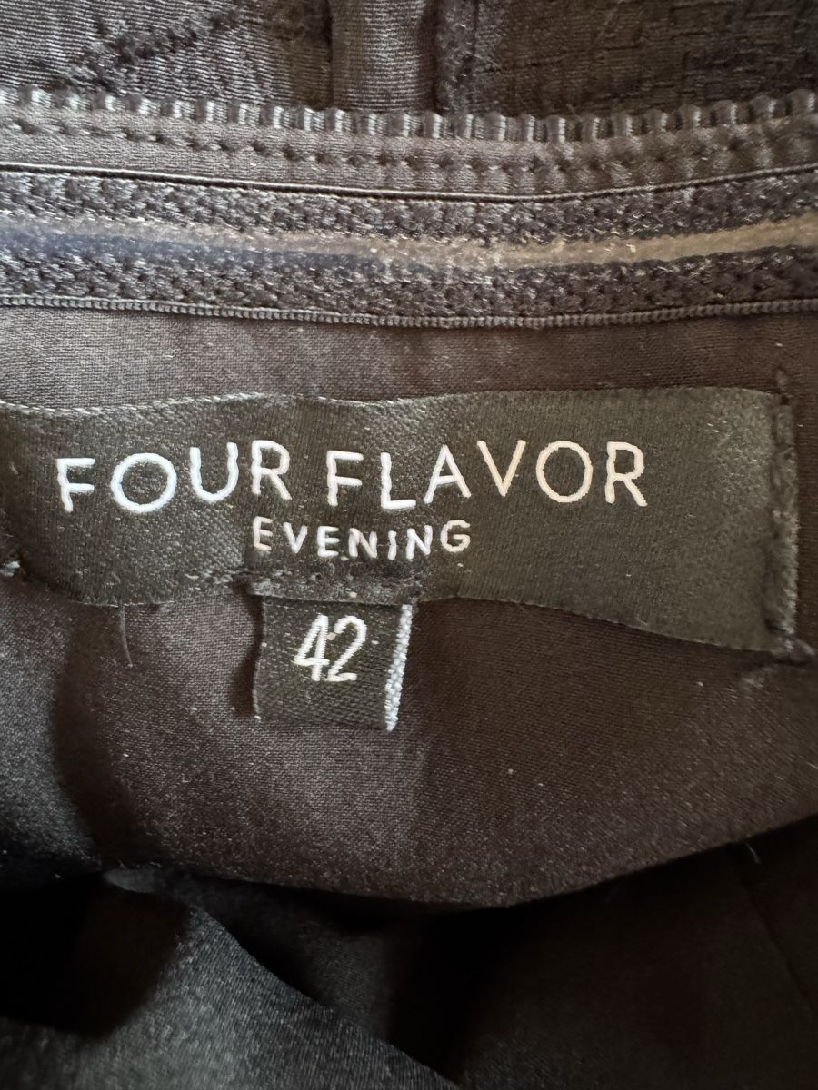 Kleider: Abendkleid Four Flavor Grösse 42 schwarz – Gebraucht aus Pfäffikon SZ von Norina2005 3