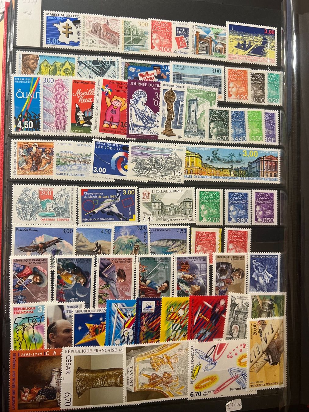 Tutti i francobolli: () Lot timbres 1997 Neufs** – Nuovo e nell'imballaggio originale da Lausanne venduto da ffhoud 2