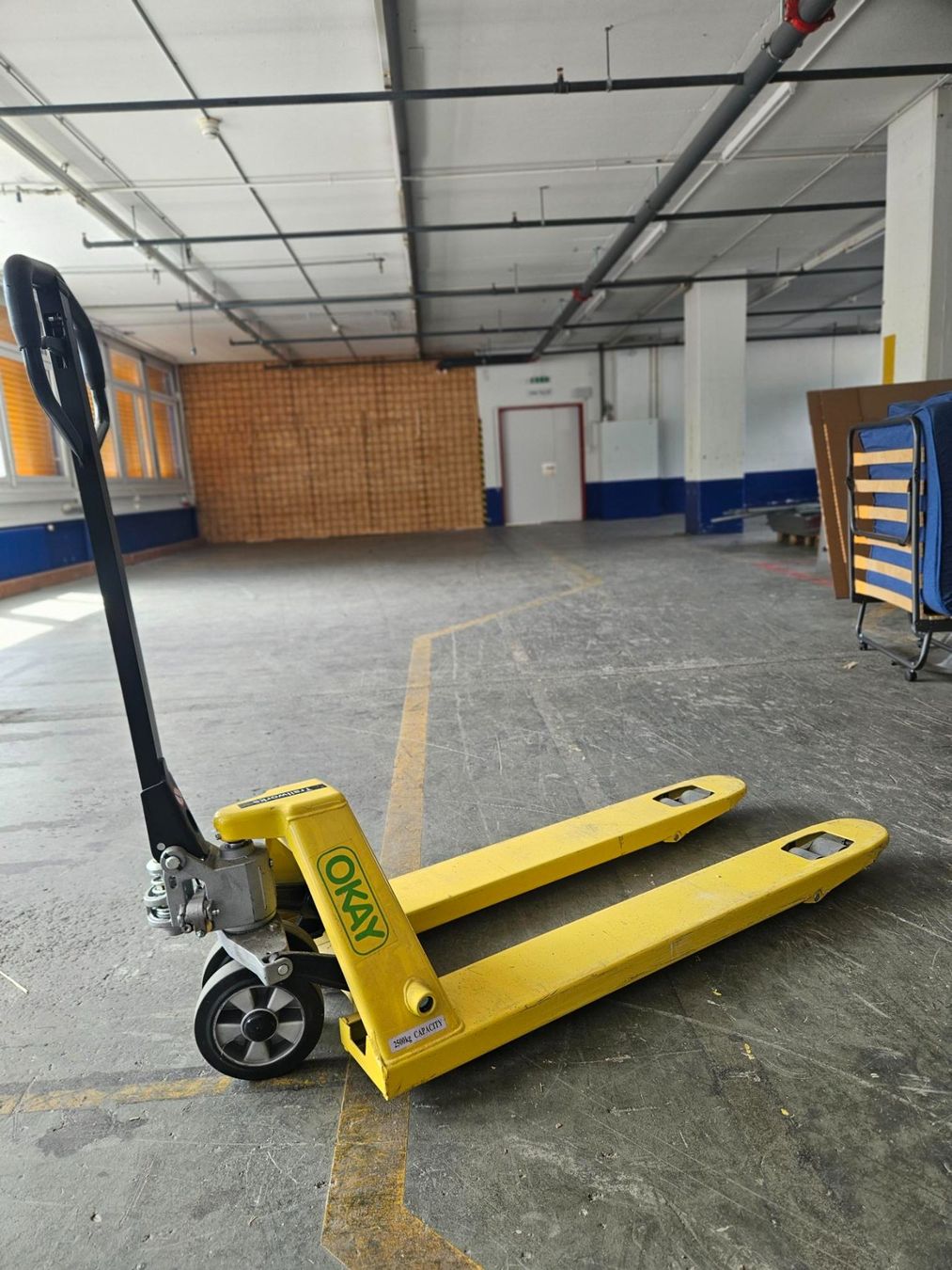 Carrelli elevatori e a forche: Palettenrolli Okay 115 cm, 2,5 t – Usato da Schwanden GL venduto da Trailworks-AG
