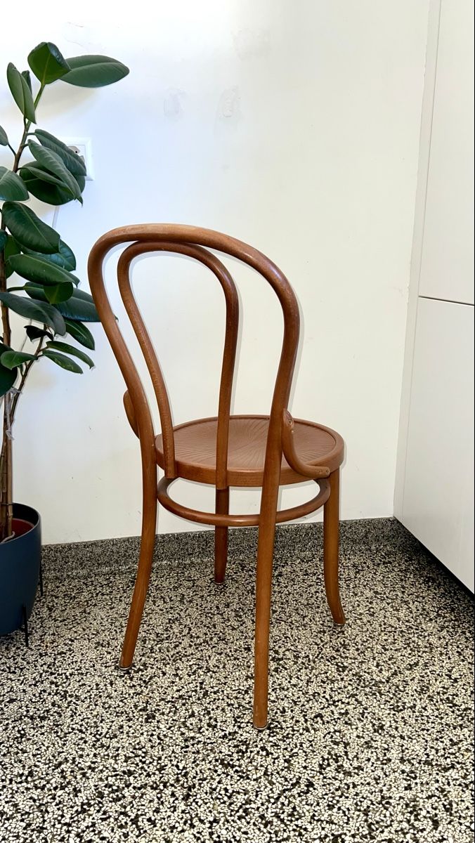 Stühle: 4x Bugholzstühle / Kaffeehausstuhl | Vintage, Thonet-Stil – Gebraucht aus Bern von nunawari 1