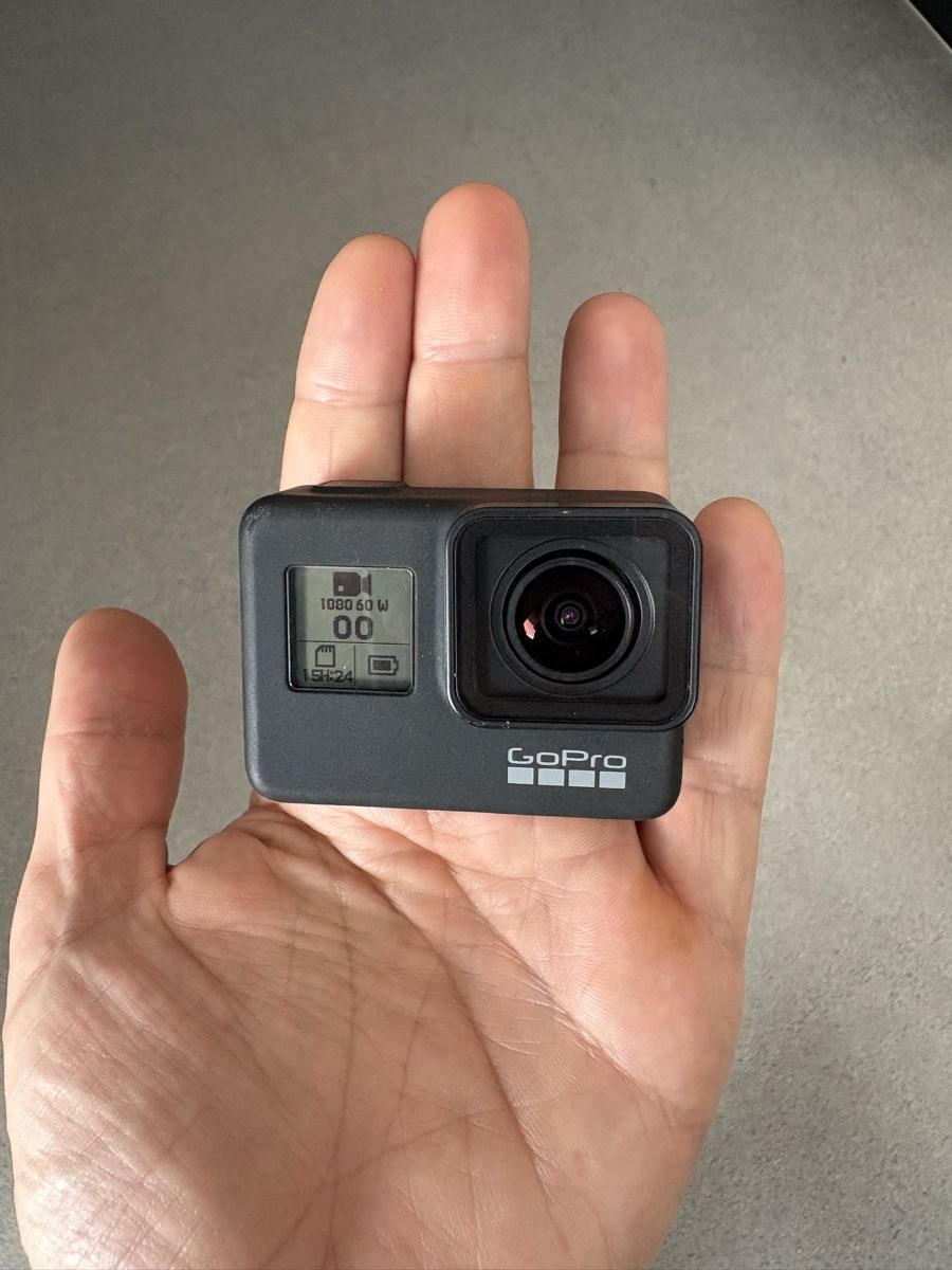 GoPro Hero 7 Black mit wasserdichter Box (Gebraucht) in obersaxen für ...