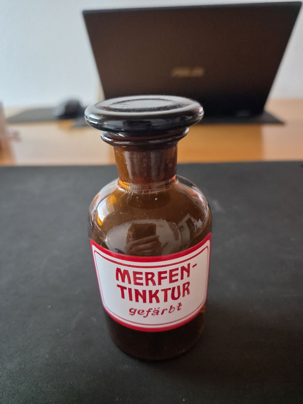 Accessori da laboratorio: Apothekenstandgefäss aus Braunglas – Nuovo (secondo la descrizione) da Zürich venduto da 25.1212_4.14