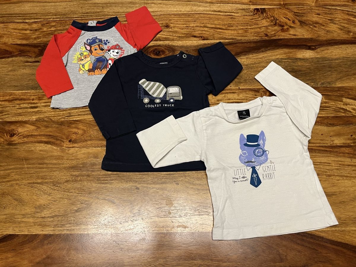 Lotti & Set di vestiti: leichte Langarmshirts im Set – Usato da Goldau venduto da kco_2696