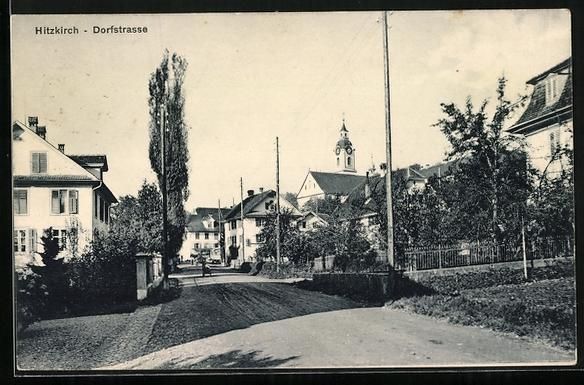 Cartoline postali: AK Hitzkirch, Dorfstrasse mit Kirchturm – Usato da Berlin venduto da bartko-reher