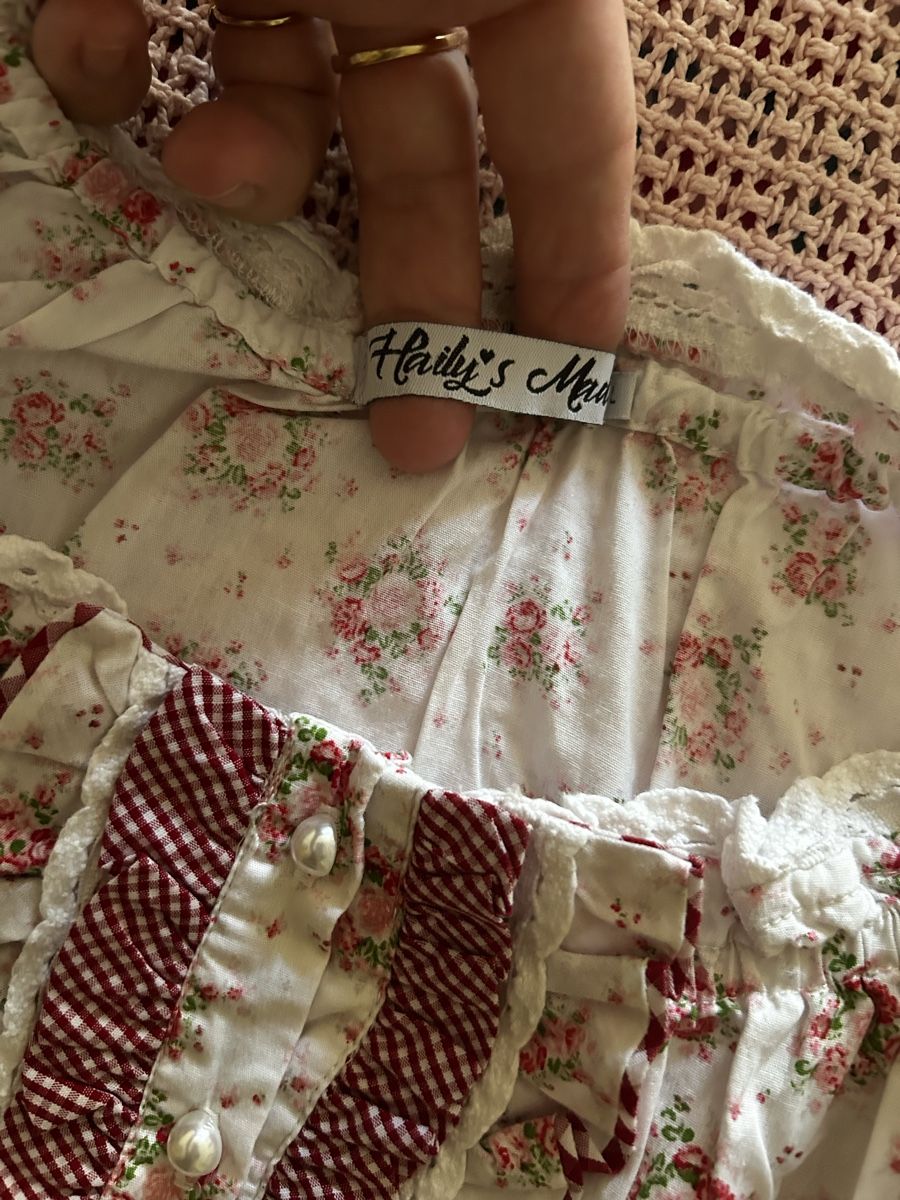 Blusen: Trachtenbluse mit Blumen – Gebraucht aus Winterthur von Sunshineandrain 2