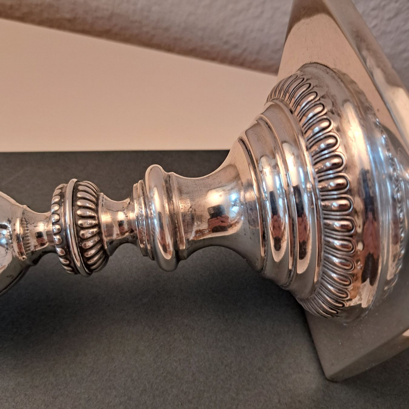 Portacandele: Antiker Kerzenständer Silber – Usato da Grüningen venduto da Tappio 1