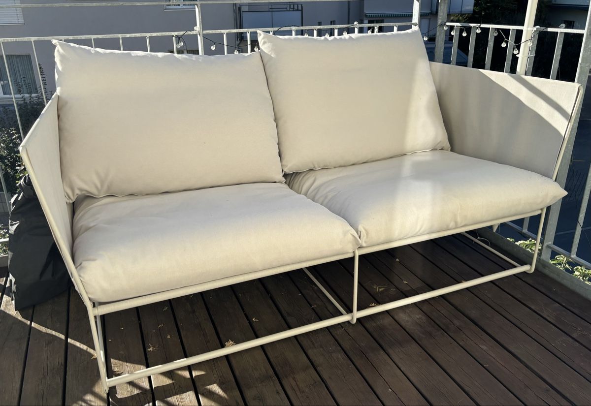 Sofas: Balkon Sofa Havsten – Gebraucht aus Richterswil von chemie.blume