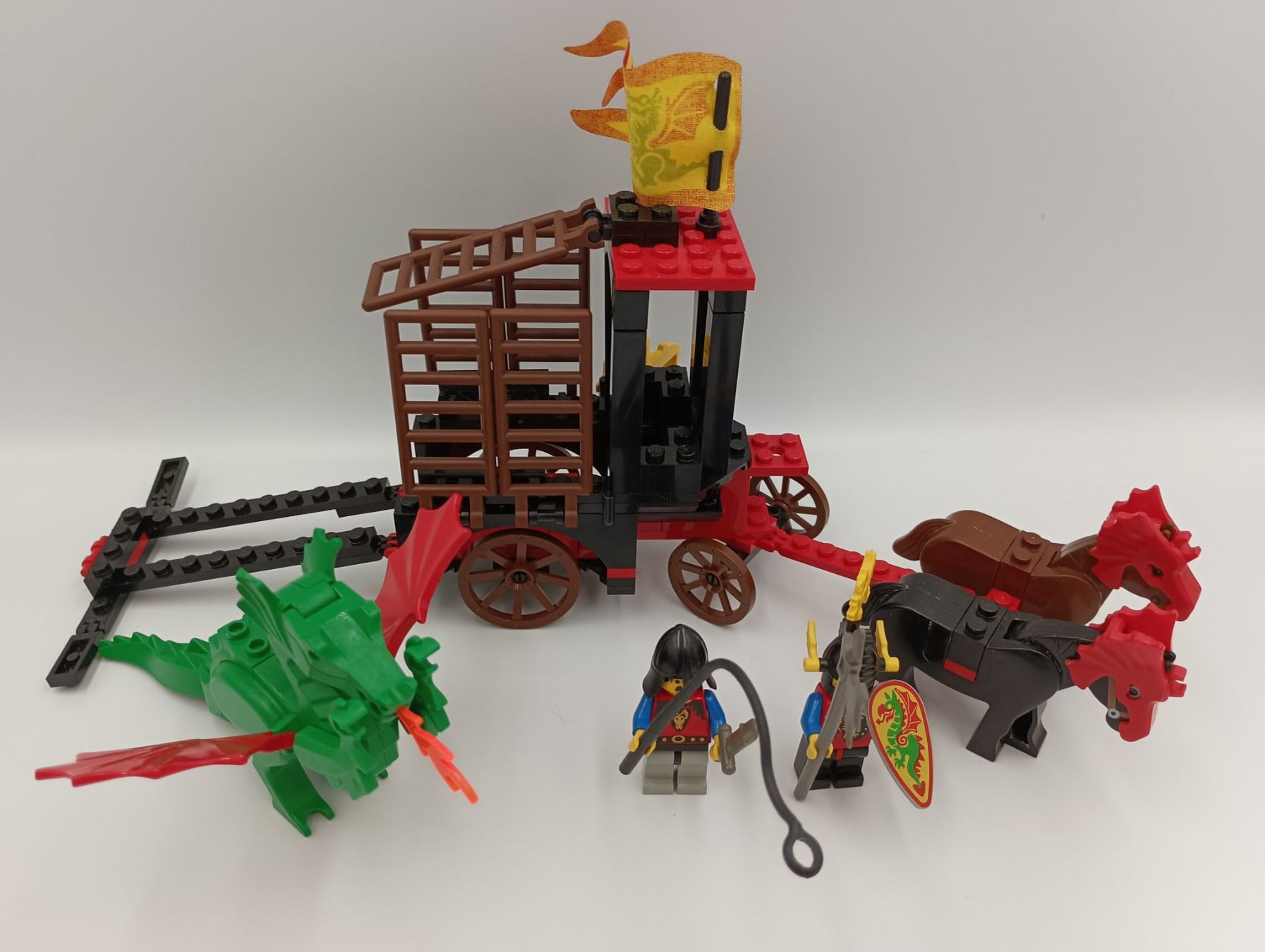 Lego Giocattoli: 6056 Dragon Wagon – Usato da Bremgarten AG venduto da redstar69 1