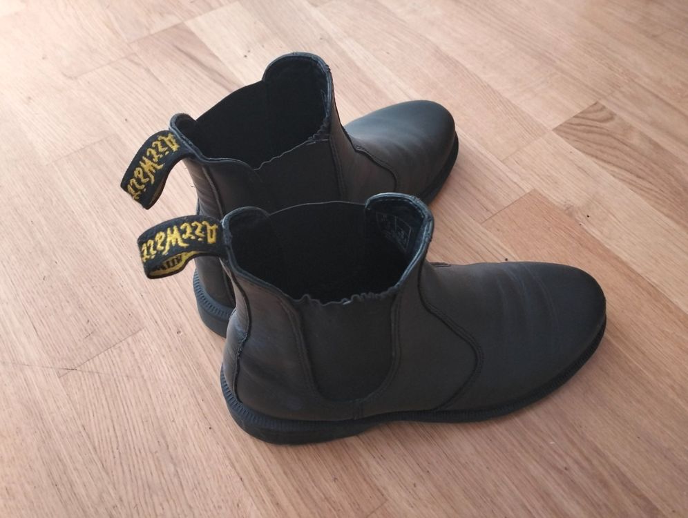 Laura on sale dr martens