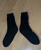 warme schwarze Socken, Grösse 39-42